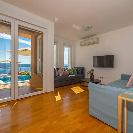 Apartman Lorelai - With Private Swimmingpool