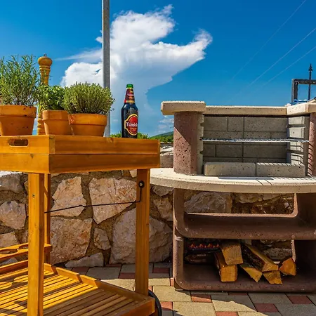 Apartman Lorelai - With Private Swimmingpool *