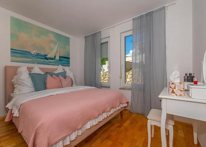 Apartmán Lorelai - With Private Swimmingpool