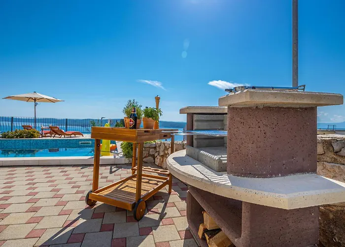 Lorelai - With Private Swimmingpool *