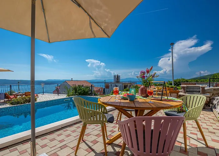 Lorelai - With Private Swimmingpool Apartmán *