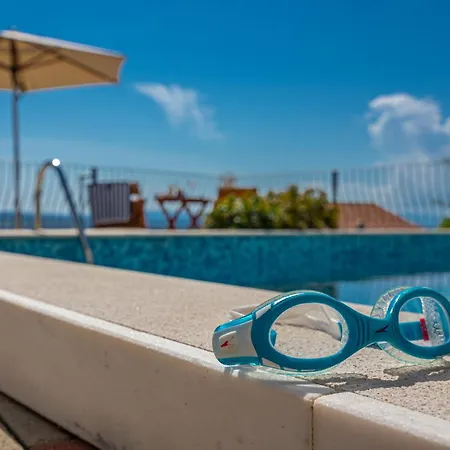 Lorelai - With Private Swimmingpool *