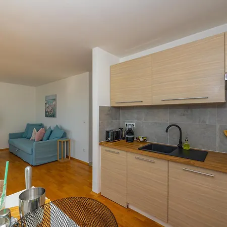 Apartman Lorelai - With Private Swimmingpool *