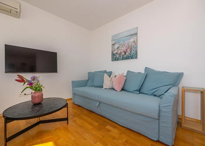 Lorelai - With Private Swimmingpool Apartament Crikvenica