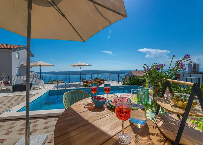 Lorelai - With Private Swimmingpool *